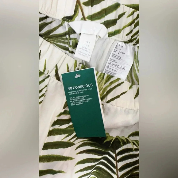 H&M Tropical Palm Off White Ivory Crepe Cropped Trouser Pants - Picture 6 of 9